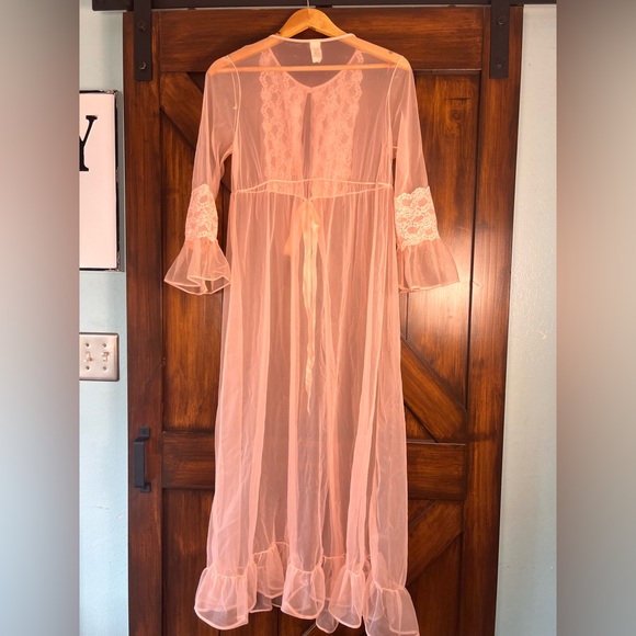 Vintage Elegant Sheer Lace Trim Robe - Dusty Pink Medium - Picture 2 of 7